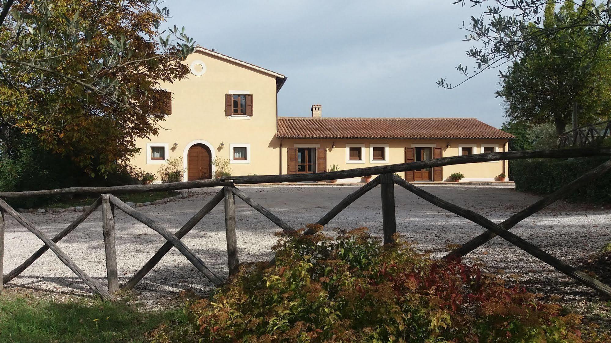 Tenuta Colverano 몬테팔코 외부 사진